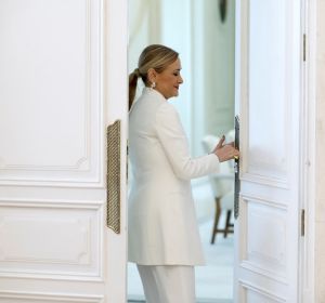 Cristina Cifuentes en los instantes previos a comunicar su dimisión Cristina Cifuentes en los instantes previos a comunicar su dimisión