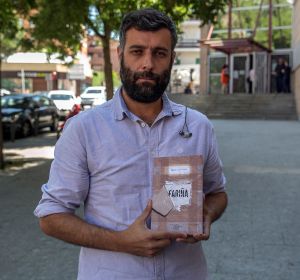 El periodista Nacho Carretero acude al juicio oral junto a miembros de la editorial Libros del KO, por la demanda presentada por el ex alcalde de O Grove, Alfredo Bea Gondar El periodista Nacho Carretero acude al juicio oral junto a miembros de la editorial Libros del KO, por la demanda presentada por el ex alcalde de O Grove, Alfredo Bea Gondar