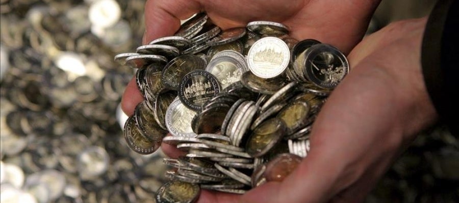 Varias monedas de dos euros Varias monedas de dos euros