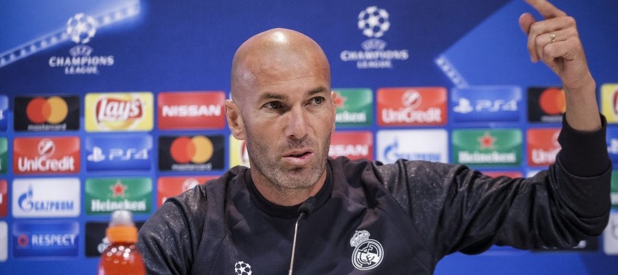 Zinedine Zidane, en rueda de prensa Zinedine Zidane, en rueda de prensa