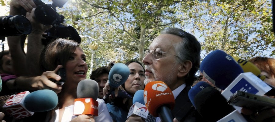 Alfonso Grau a su entrada en los juzgados Alfonso Grau a su entrada en los juzgados