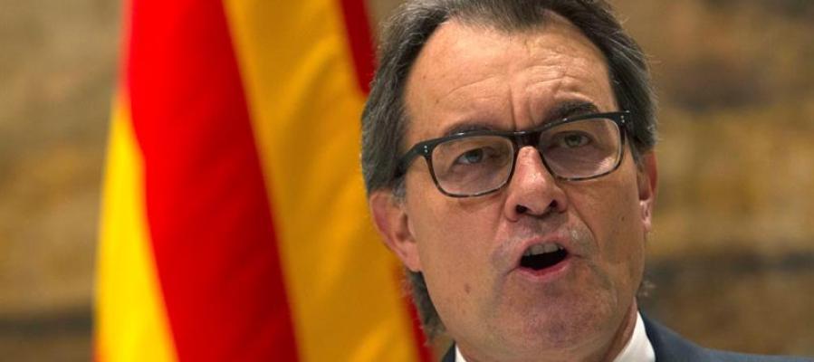 El expresidente catalán Artur Mas ha acusado al Gobierno de haber "presionado" a los fiscales El expresidente catalán Artur Mas ha acusado al Gobierno de haber "presionado" a los fiscales