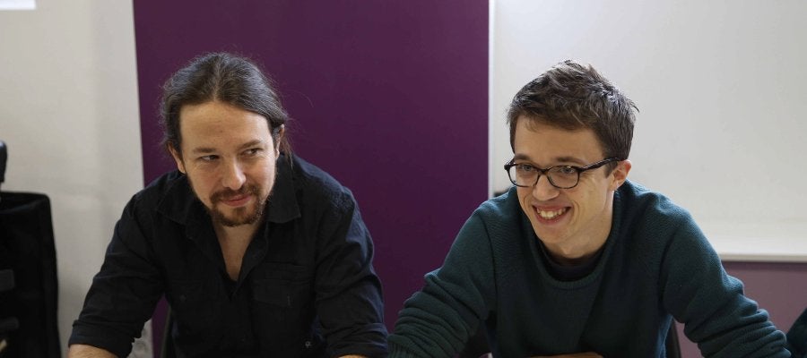 El secretario general de Podemos, Pablo Iglesias (i), y el número dos, Íñigo Errejón, durante la reunión del Consejo Ciudadano El secretario general de Podemos, Pablo Iglesias (i), y el número dos, Íñigo Errejón, durante la reunión del Consejo Ciudadano