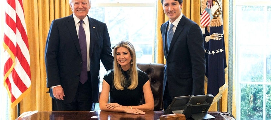 Ivanka Trump en el Despacho Oval Ivanka Trump en el Despacho Oval