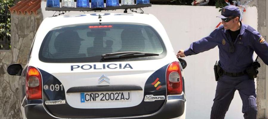 Coche de la Policía Nacional Coche de la Policía Nacional
