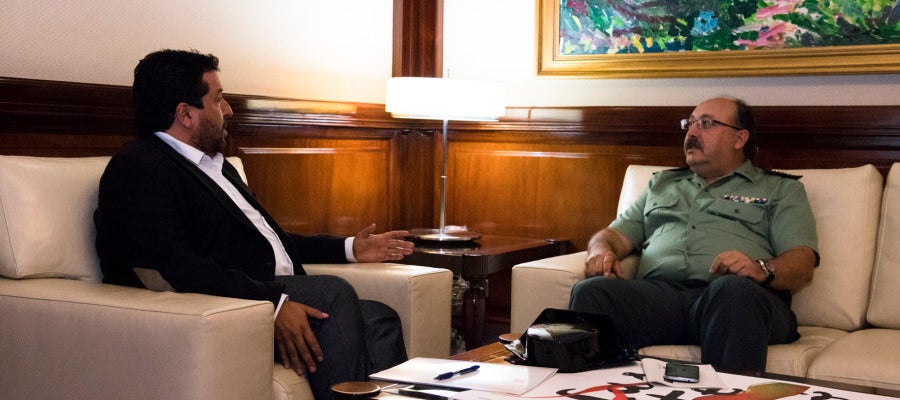 Los representantes de ambas entidades han perfilado el convenio. Los representantes de ambas entidades han perfilado el convenio.