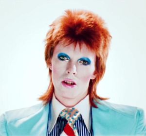 David Bowie en su disco 'Ziggy Stardust' David Bowie en su disco 'Ziggy Stardust'