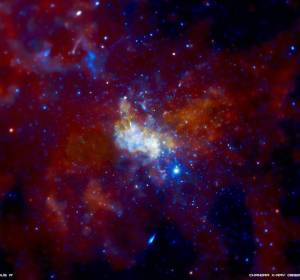 Sagitario A* es una potente fuente de radiación situada en el centro de nuestra galaxia Sagitario A* es una potente fuente de radiación situada en el centro de nuestra galaxia