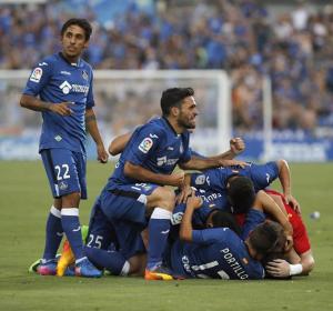 El Getafe celebra uno de los tantos ante el Tenerife El Getafe celebra uno de los tantos ante el Tenerife