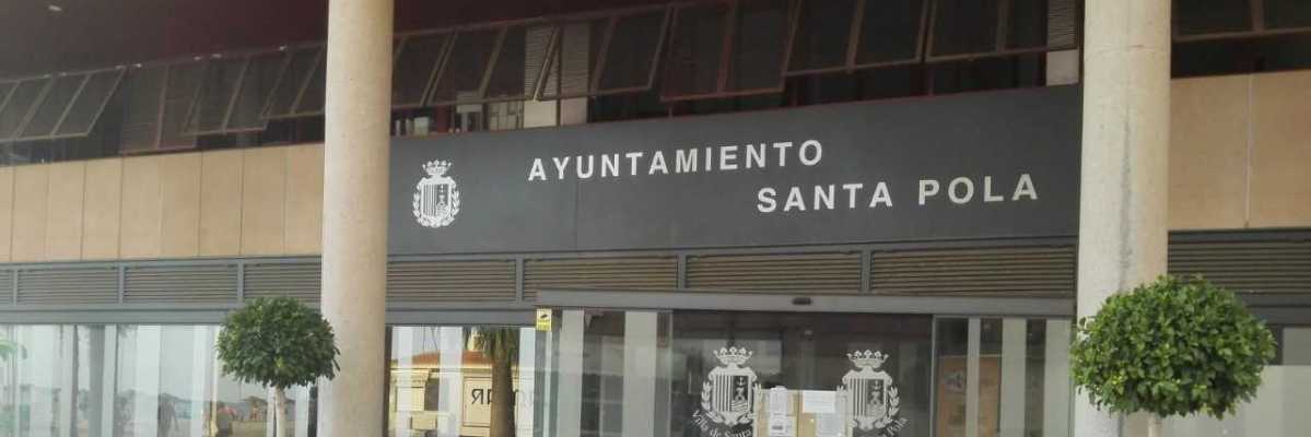 La Policía Nacional detiene al jefe de la Policía Local de Santa Pola por presuntas irregularidades en la compra de uniformes La Policía Nacional detiene al jefe de la Policía Local de Santa Pola por presuntas irregularidades en la compra de uniformes