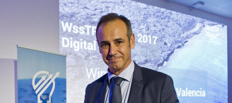 Dionisio García Comín, CEO de Global Omnium, recogiendo el premio anual de la plataforma europea del agua (Water Supply and Sanitation Technology Platform, WssTP), en reconocimiento a la transformación digital de la compañía. Dionisio García Comín, CEO de Global Omnium, recogiendo el premio anual de la plataforma europea del agua (Water Supply and Sanitation Technology Platform, WssTP), en reconocimiento a la transformación digital de la compañía.