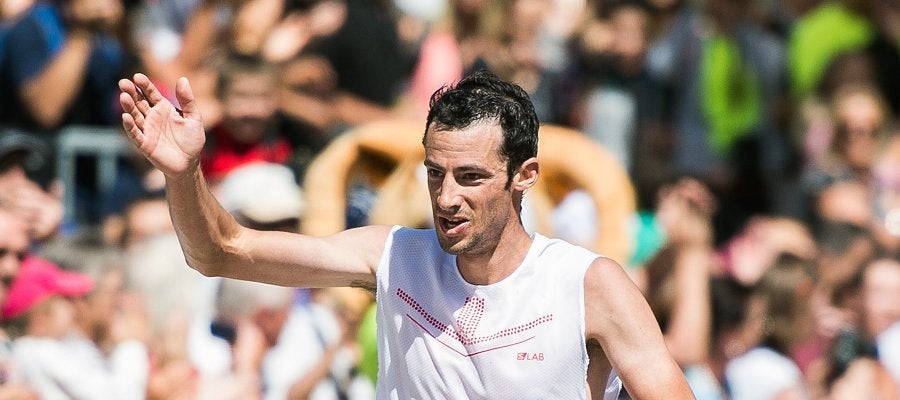 Kilian Jornet celebra su victoria en la Sierre Zinal Kilian Jornet celebra su victoria en la Sierre Zinal