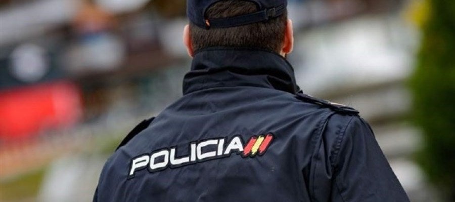 Agente de la Policía Nacional Agente de la Policía Nacional