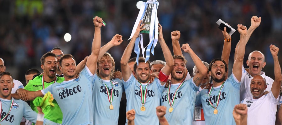 La Lazio levanta la Supercopa de Italia La Lazio levanta la Supercopa de Italia