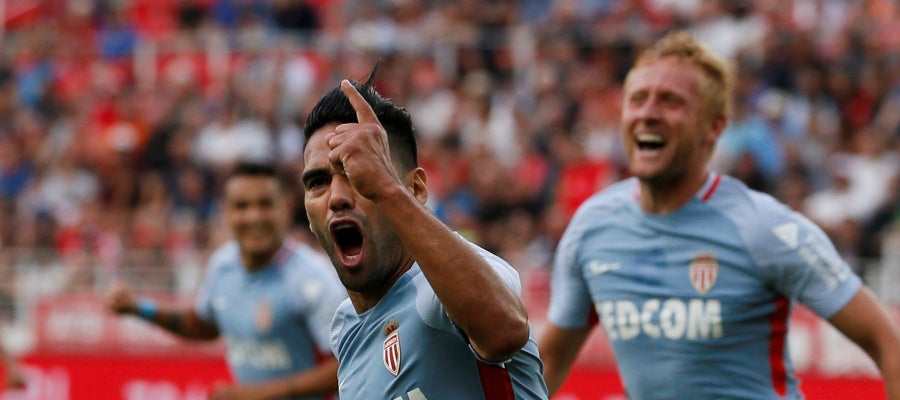 Radamel Falcao celebra un de los tres goles anotados ante el Dijon Radamel Falcao celebra un de los tres goles anotados ante el Dijon