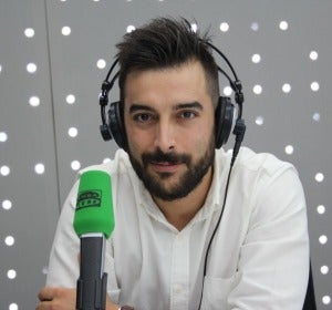 Alberto Pereiro, presentador de La Brújula del Deporte. Alberto Pereiro, presentador de La Brújula del Deporte.