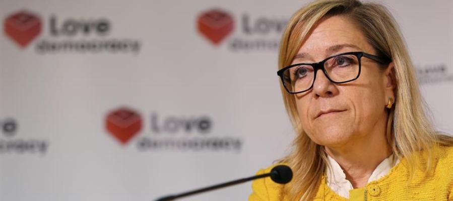 La presidenta de la Asociación de Municipios por la Independencia, Neus Lloveras La presidenta de la Asociación de Municipios por la Independencia, Neus Lloveras