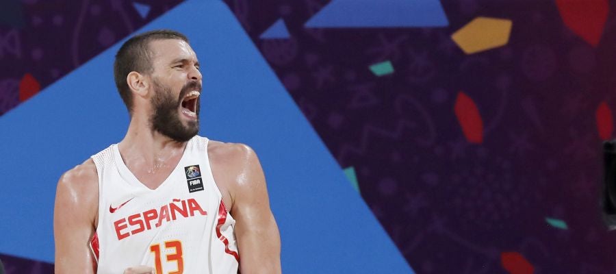Marc Gasol celebra la victoria de la selección española de baloncesto Marc Gasol celebra la victoria de la selección española de baloncesto