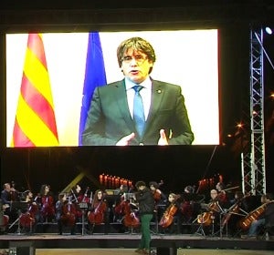 Puigdemont manda un mensaje desde Bruselas que se emite en la manifestación Puigdemont manda un mensaje desde Bruselas que se emite en la manifestación