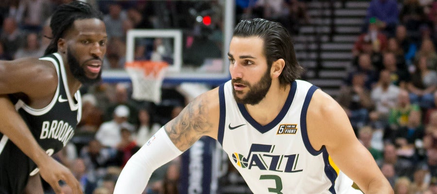 Ricky Rubio conduce el balón en un partido con los Jazz Ricky Rubio conduce el balón en un partido con los Jazz