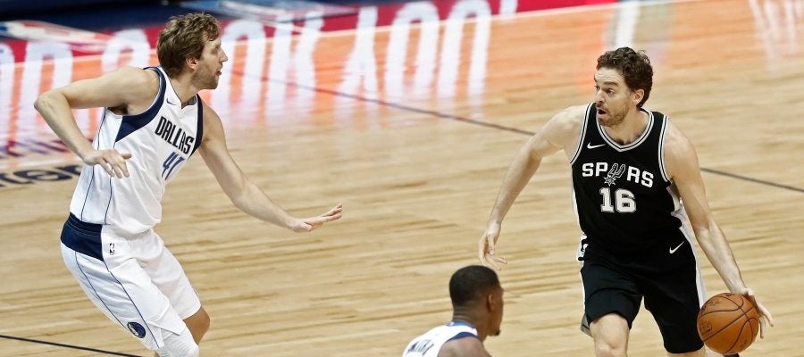 Pau Gasol, en acción ante los Dallas Mavericks Pau Gasol, en acción ante los Dallas Mavericks