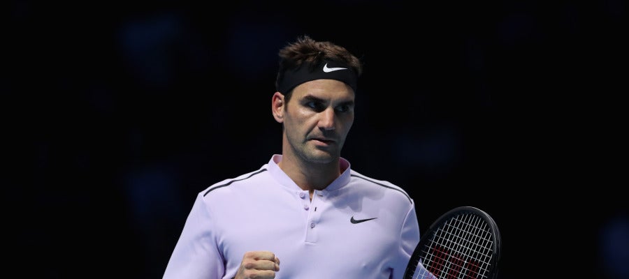 Roger Federer celebra un punto ante Zverev Roger Federer celebra un punto ante Zverev