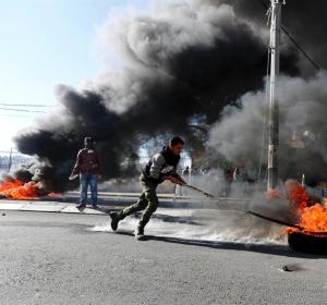 Palestinos se enfrentan a tropas israelíes durante protestas en Belén Palestinos se enfrentan a tropas israelíes durante protestas en Belén