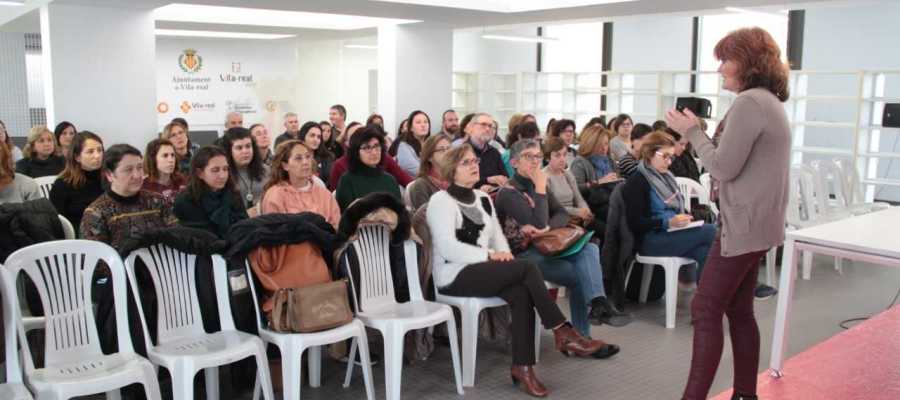 Igualtat impulsa un nou projecte de formació en Igualtat de gènere i convivència per a docents dels centres de la ciutat. Igualtat impulsa un nou projecte de formació en Igualtat de gènere i convivència per a docents dels centres de la ciutat.