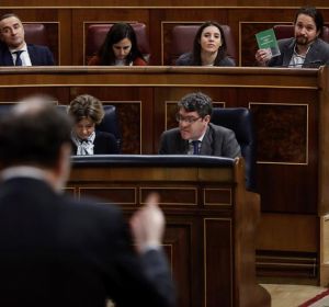 Rajoy responde a Pablo Iglesias en la Sesión de Control al Gobierno en el Congreso Rajoy responde a Pablo Iglesias en la Sesión de Control al Gobierno en el Congreso