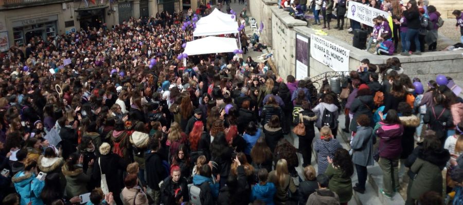 Día de la Mujer en la Plaza de San Martín de Segovia Día de la Mujer en la Plaza de San Martín de Segovia