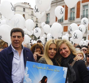 El padre de Diana Quer acompañado de su hija Valeria y su exmujer El padre de Diana Quer acompañado de su hija Valeria y su exmujer