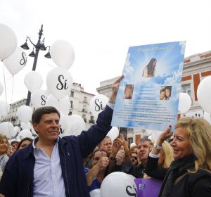 Juan Carlos Quer y Diana López Pinel, padres de Diana Quer, en la manifestación Juan Carlos Quer y Diana López Pinel, padres de Diana Quer, en la manifestación