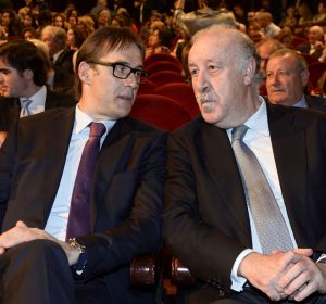 Lopetegui y Del Bosque charlan en una gala Lopetegui y Del Bosque charlan en una gala
