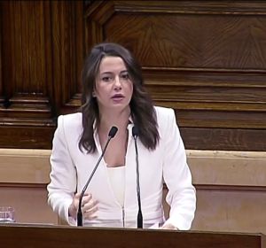 Arrimadas, a Torra: "Usted no ha venido a dirigir un gobierno, ha venido a dirigir un CDR". Arrimadas, a Torra: "Usted no ha venido a dirigir un gobierno, ha venido a dirigir un CDR".