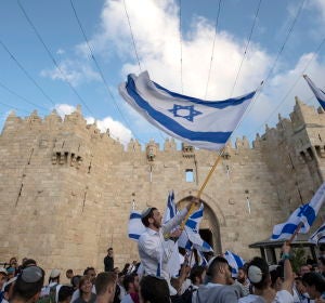 Israelíes en una de las entradas a Jerusalén Israelíes en una de las entradas a Jerusalén