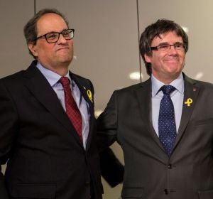 Carles Puigdemont y su sucesor, el recién elegido presidente de la Generalitat de Cataluña Quim Torra Carles Puigdemont y su sucesor, el recién elegido presidente de la Generalitat de Cataluña Quim Torra