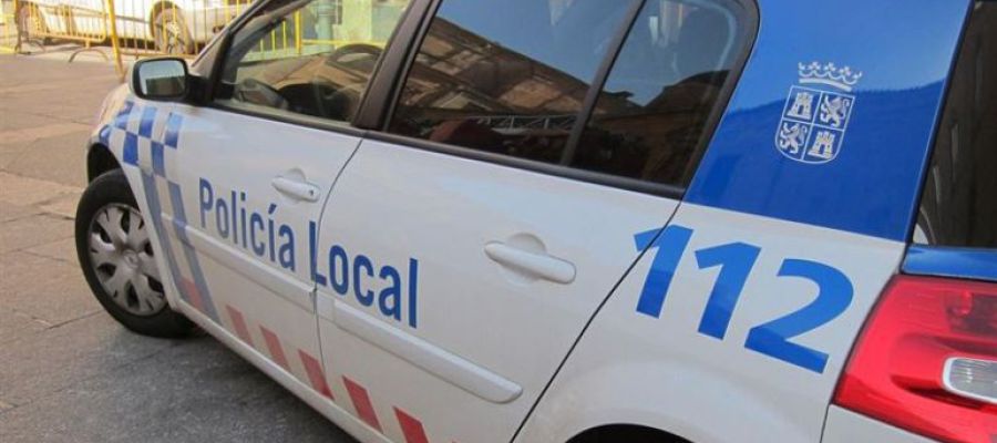 Un coche de la Policía Local de Palencia Un coche de la Policía Local de Palencia