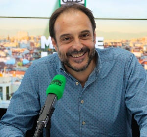 Roberto Vilar durante una entrevista en Onda Cero Roberto Vilar durante una entrevista en Onda Cero