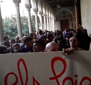 Arran, CUP y sindicatos de estudiantes boicotean un acto de la SCC en la Universidad de Barcelona Arran, CUP y sindicatos de estudiantes boicotean un acto de la SCC en la Universidad de Barcelona