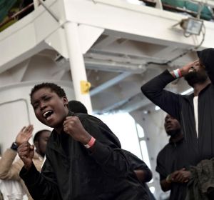 Llegada de inmigrantes a Valencia Llegada de inmigrantes a Valencia