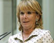 Esperanza Aguirre: "A lo mejor se ponen de moda los calcetines sandalia" Esperanza Aguirre: "A lo mejor se ponen de moda los calcetines sandalia"