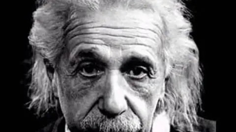 Subastan un diploma de Einstein Subastan un diploma de Einstein