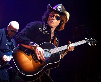 Wikicopla: Inicios y trayectoria de Enrique Bunbury Wikicopla: Inicios y trayectoria de Enrique Bunbury