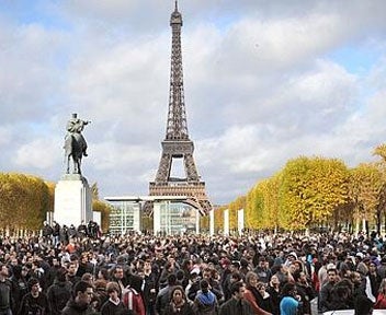 Mesa de redacción: ¿Cómo nos llevamos con los franceses? Mesa de redacción: ¿Cómo nos llevamos con los franceses?