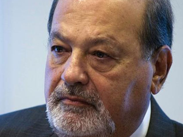 Carlos Slim ofrece ayuda a Peña Nieto en sus contactos con Trump: "El mejor muro es generar empleo" Carlos Slim ofrece ayuda a Peña Nieto en sus contactos con Trump: "El mejor muro es generar empleo"