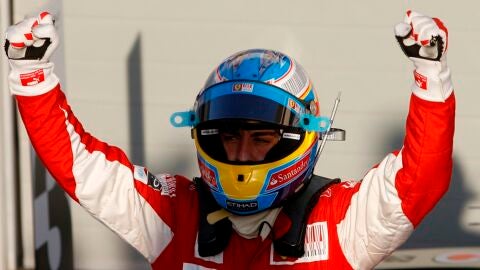 Fernando ALonso gana