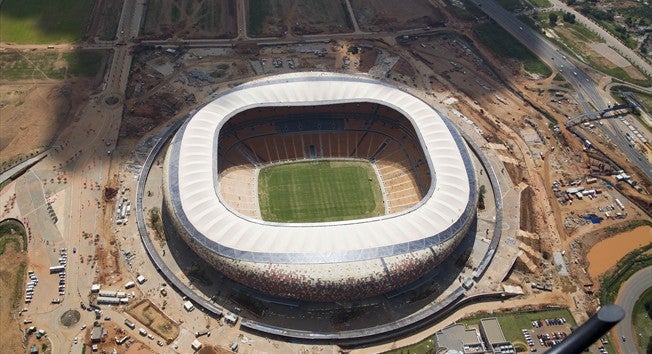 Dos muertos y varios heridos por estampida en estadio fútbol de Johannesburgo Dos muertos y varios heridos por estampida en estadio fútbol de Johannesburgo