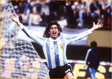 Mario Kempes: "El ciclo de España en algún momento tenía que terminar" Mario Kempes: "El ciclo de España en algún momento tenía que terminar"