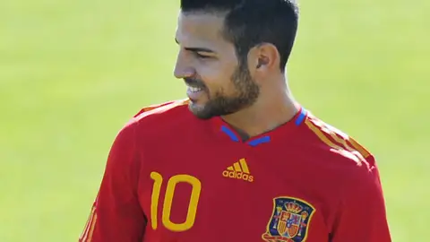 Cesc Fábregas, mueve el equipo a su ritmo. Cesc Fábregas, mueve el equipo a su ritmo.