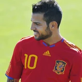 Cesc Fábregas, mueve el equipo a su ritmo. Cesc Fábregas, mueve el equipo a su ritmo.